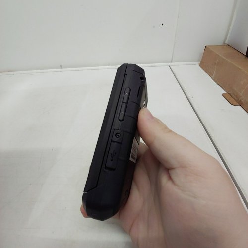 CAT S22 RUGGED WATER RESISTANT LTE FLIP PHONE - 16GB STORAGE - 2.8" TOUCHSCREEN - BLACK image 4