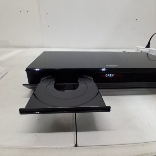 PANASONIC ULTRA HD BLU-RAY PLAYER WITH DOLBY VISION, HI-RES AUDIO & VOICE ASSIST - BLACK (MODEL: DP-UB820PCK) image 2
