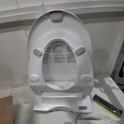 COWAY ELECTRONIC BIDET ELONGATED TOILET SEAT WITH INSTANTANEOUS WATER HEATING AND HEATED SEAT/DRYER, AUTO OPEN/CLOSE LID, NIGHT LIGHT, DEODORIZER, STAINLESS NOZZLE AND REMOTE CONTROL 500S (MODEL: BIDETMEGA 500S(E)) image 5