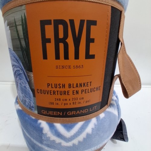 FRYE SOFT THROW BLANKET - 98" X 92" - QUEEN - BLUE / WHITE (MODEL: 1744551) image 2