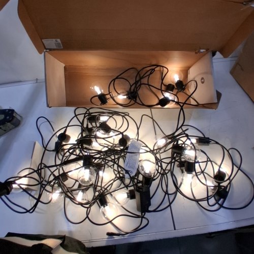PHILIPS HUE OUTDOOR SMART STRING LIGHTS COMPATIBLE WITH HUE APP, ALEXA, GOOGLE AND APPLE HOME - 91FT - BLACK image 2