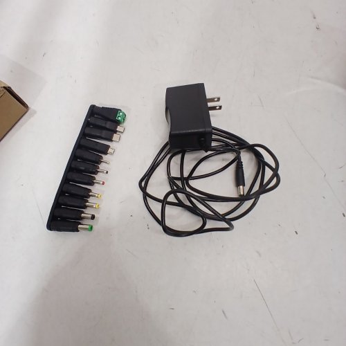 AC TO DC ADAPTER WITH 7 ATTACHMENTS - 5V 5W - BLACK image 2