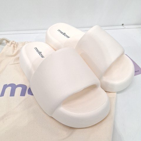 UNISEX MELLOW FLUFFY AND SOFT SANDALS - SIZE 39-40 - OFF WHITE / CREAM image 2