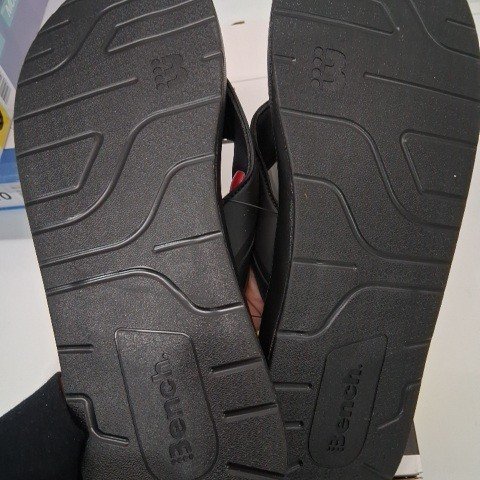 MEN'S BENCH COMFORT FLIP FLOPS - SIZE 13 - BLACK (STYLE: 1872043) image 3