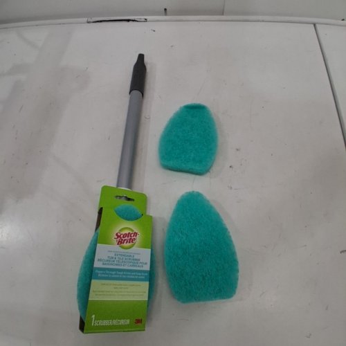 4PC SCOTCH-BRITE EXTENDABLE TUB AND TILE SCRUBBER KIT WITH REFILLS - EXTENDS UP TO 25" - GREY/LIGHT BLUE (MODEL:549X-560-SIOC) image 2