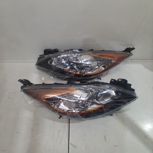 2PC AUTOMOTIVE FRONT HEADLIGHT ASSEMBLY FOR 2008-2014 MAZDA 3 - BLACK/AMBER (MODEL: MD60+GF20) image 2