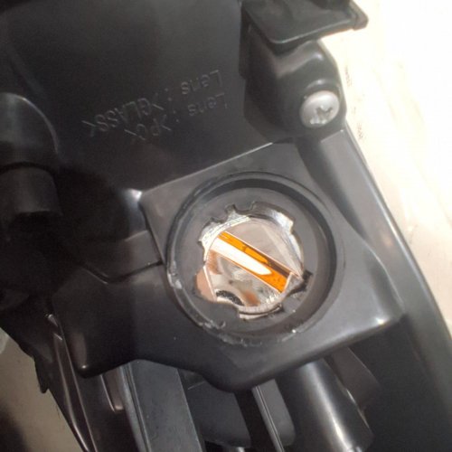 2PC AUTOMOTIVE FRONT HEADLIGHT ASSEMBLY FOR 2008-2014 MAZDA 3 - BLACK/AMBER (MODEL: MD60+GF20) image 4