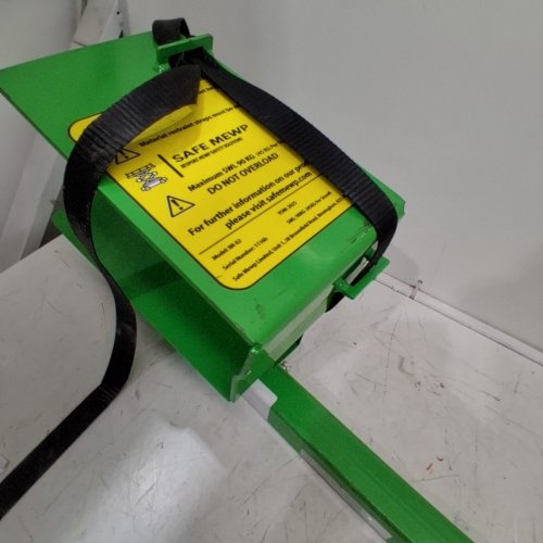 MOBILE ELEVATIONG WORK PLATFORM (MEWP) CHERRY PICKER/BOOM LIFT SCAFFOLD HANDLING ATTATCHMENT - GREEN (MODEL: BR-02) image 4