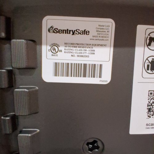 SENTRYSAFE SMALL FIREPROOF SECURITY SAFE - BLACK / GREY image 2
