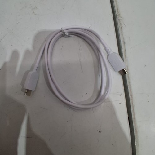 ONN. CHARGE AND SYNC USB-C TO USB-C CABLE - 3FT- WHITE image 2