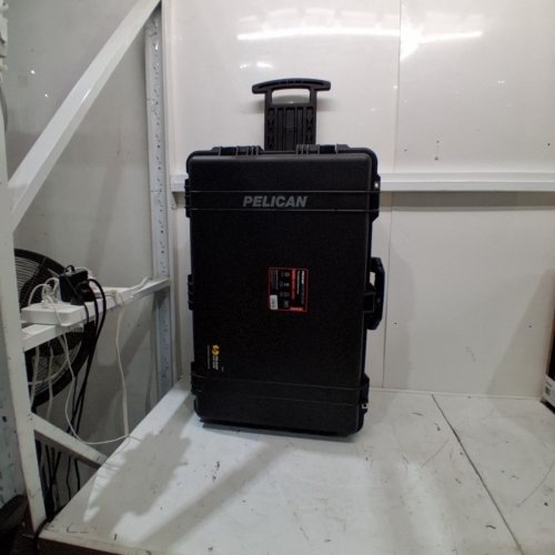 PELICAN PROTECTIVE ROLLING EQUIPMENT CASE WITH FOAM - 31.5" X 20.4" X 12.4" - BLACK (MODEL: 1650) image 3