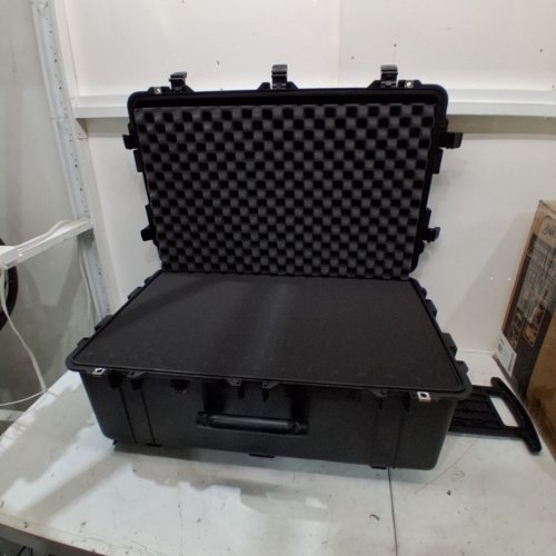 PELICAN PROTECTIVE ROLLING EQUIPMENT CASE WITH FOAM - 31.5" X 20.4" X 12.4" - BLACK (MODEL: 1650) image 6