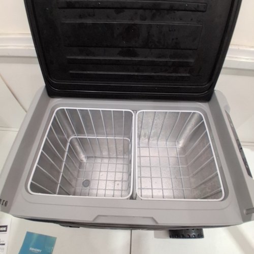 EUHOMY PORTABLE ELECTRIC COOLER AND FREEZER WITH WHEELS & 2 COMPARTMENTS - 50L - 12V DC / 110-240V AC - BLACK/GREY (MODEL: CFB-50) image 6