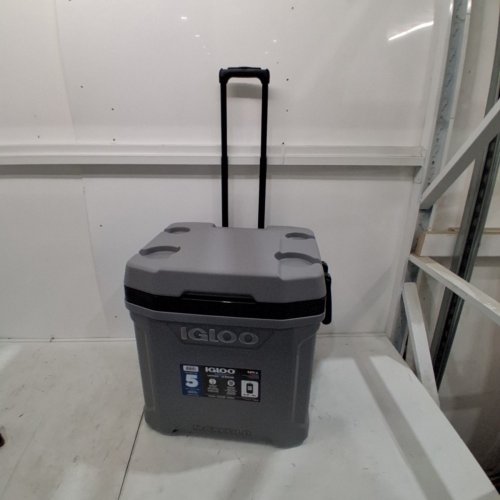 IGLOO MAXCOLD LATITUDE ROLLER COOLER - 62 QT - GREY / BLACK image 5