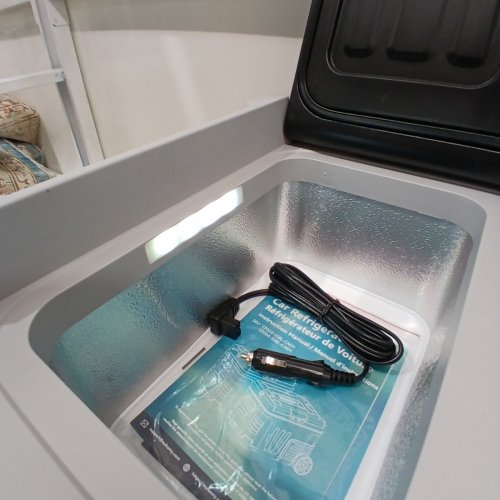 EUHOMY ELECTRIC COOLER PORTABLE FREEZER WITH APP CONTROL - 12V - 53QT(50L) - BLACK (MODEL: CF024-35BL-CAEH) image 7
