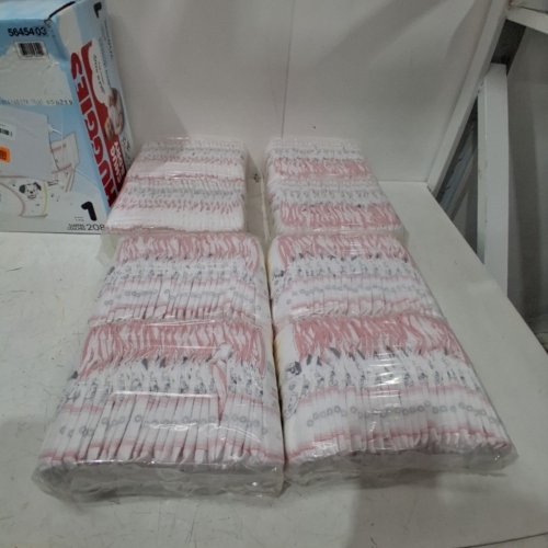 205PK HUGGIES SNUG & DRY BABY DIAPERS - SIZE: 1 (8 LBS TO 14 LBS) - DISNEY image 2