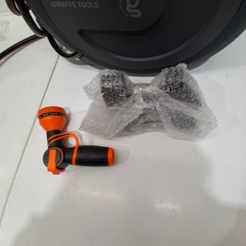 GIRAFFE TOOLS RETRACTABLE GARDEN HOSE REEL WITH NOZZLE - 1/2" X 100FT HOSE - BLACK/ORANGE (MODEL: AW3012US) image 3