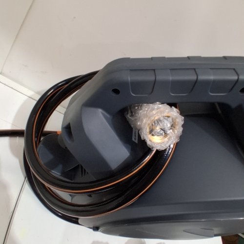 GIRAFFE TOOLS RETRACTABLE GARDEN HOSE REEL WITH NOZZLE - 1/2" X 100FT HOSE - BLACK/ORANGE (MODEL: AW3012US) image 4