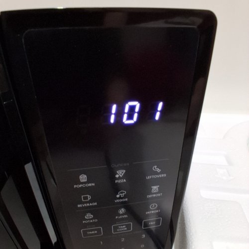 CHEFMAN COUNTERTOP MICROWAVE OVEN WITH 10 POWER LEVELS, 6 COOKING PRESETS, AND CHILD SAFETY LOCK - 0.9 CU.FT - 900W - BLACK (MODEL: RJ55-9-V2-CA) image 2