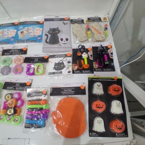 20PC+ HALLOWEEN PARTY FAVORS AND DECORATIONS = MULTICOLOUR image 4