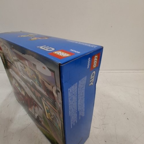 385PC LEGO HOLIDAY ADVENTURE CAMPER VAN - AGES 6+ (MODEL: 60454) image 3