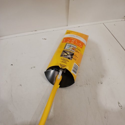 SWIFFER DUSTERS HEAVY DUTY 3FT EXTENDABLE HANDLE STARTER KIT FOR MULTI SURFACE CLEANING (COMES WITH 4 DUSTERS) image 3