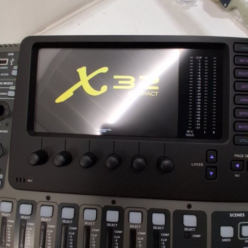 BEHRINGER X32 COMPACT 40-CHANNEL DIGITAL MIXER, 17 FULLY AUTOMATED MOTORIZED 100 MM FADERS - BLACK (MODEL: X32 COMPACT) image 4