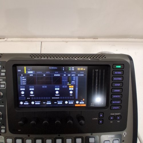 BEHRINGER X32 COMPACT 40-CHANNEL DIGITAL MIXER, 17 FULLY AUTOMATED MOTORIZED 100 MM FADERS - BLACK (MODEL: X32 COMPACT) image 5