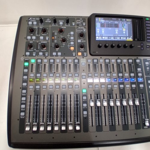 BEHRINGER X32 COMPACT 40-CHANNEL DIGITAL MIXER, 17 FULLY AUTOMATED MOTORIZED 100 MM FADERS - BLACK (MODEL: X32 COMPACT) image 7