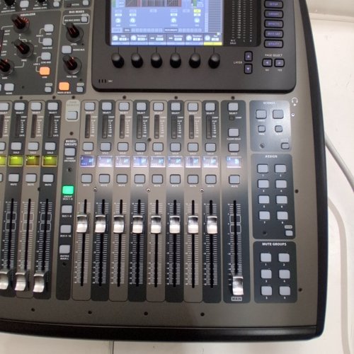 BEHRINGER X32 COMPACT 40-CHANNEL DIGITAL MIXER, 17 FULLY AUTOMATED MOTORIZED 100 MM FADERS - BLACK (MODEL: X32 COMPACT) image 8