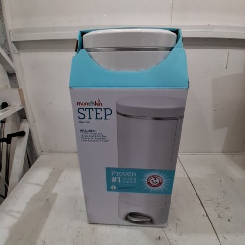 MUNCHKIN STEP DIAPER PAIL POWERED BY ARM & HAMMER - WHITE - (MODEL: 15901) image 6