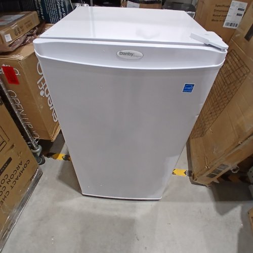 DANBY COUNTER‑HIGH COMPACT REFRIGERATOR WITH ENERGY STAR FULL‑WIDTH FREEZER CANSTOR BEVERAGE DISPENSER & REVERSIBLE DOOR - 3.2 CU FT - WHITE (MODEL: DCR032A2WDD) image 4