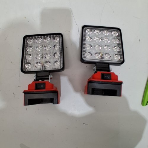 2PC CORDLESS LED WORK LIGHTS - 48W + 4800 LM; MAX 20 V - RED AND BLACK (ITEM: X004NS671H) image 3
