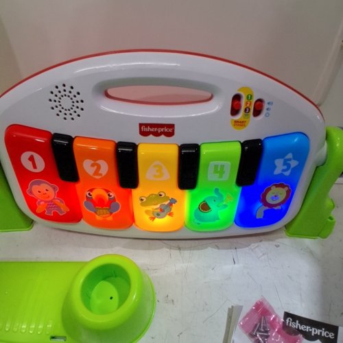 FISHER-PRICE DELUXE KICK & PLAY PIANO GYM AND MARACAS - GREEN - (MODEL: HWD40) image 2