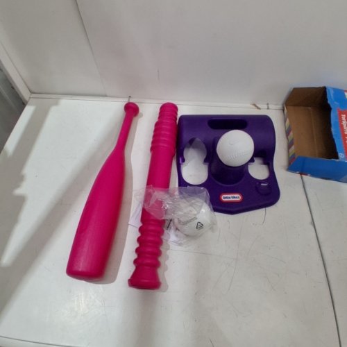 LITTLE TIKES TOTSPORTS T-BALL SET WITH 5 BALLS - PINK/PURPLE (MODEL: 642760) image 2