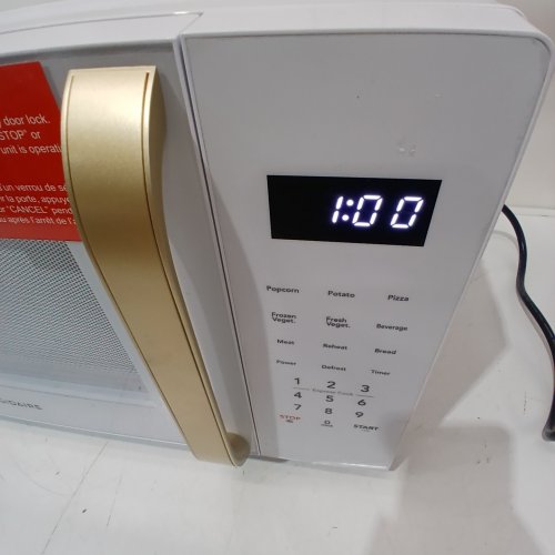 FRIGIDAIRE COUNTERTOP MICROWAVE OVEN - 1.1 CU. FT - 900W - WHITE (MODEL: EMW1154) image 2