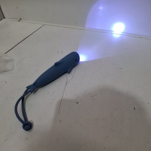 KIDS SILICONE SHARK FLASHLIGHT, 12HR BATTERY - BLUE image 2