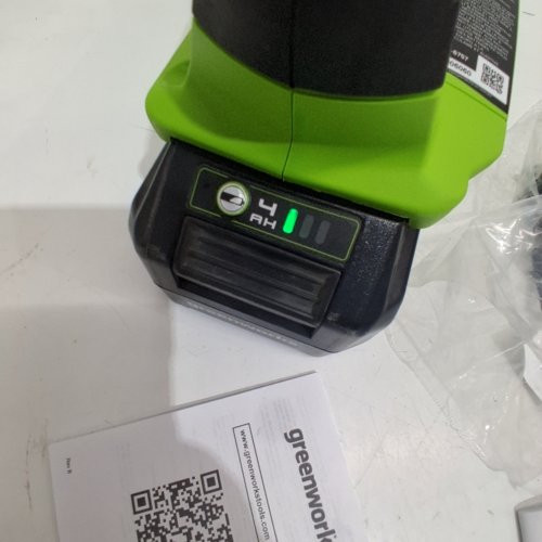 GREENWORKS BRUSHLESS CHAINSAW WITH BATTERY AND CHARGER - 24V - 12" - GREEN (MODEL: CS24L00) image 2