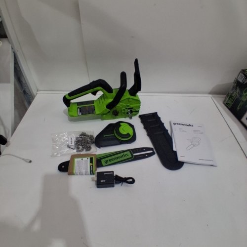 GREENWORKS BRUSHLESS CHAINSAW WITH BATTERY AND CHARGER - 24V - 12" - GREEN (MODEL: CS24L00) image 3