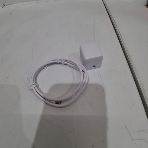 2PC ONN FAST CHARGING USB WALL CHARGER KIT - 20W - 3FT - WHITE image 2