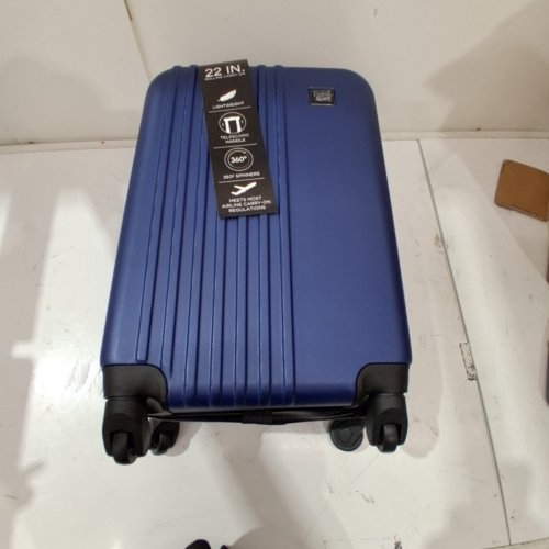TRAVELERS CLUB COSMO HARDSIDE SPINNER - 22" - BLUE image 2