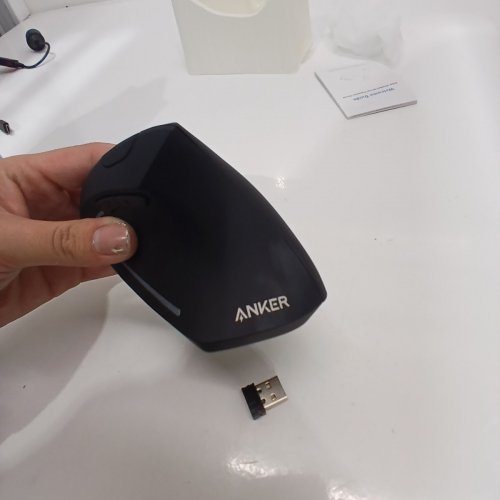ANKER 2.4G WIRELESS VERTICAL ERGONOMIC OPTICAL MOUSE - BLACK (MODEL: A7852M) image 4