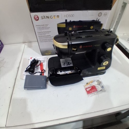 SINGER HEAVY DUTY 500 CLASSIC SEWING MACHINE WITH 23 BUILT-IN STITCHES - BLACK/GOLD (MODEL: HD500) image 4