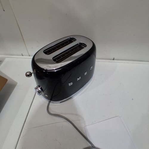 SMEG 2-SLICE 50'S RETRO STYLE TOASTER - BLACK - (MODEL:TSF01BLMUS) image 3