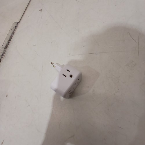 ADDTAM USB TRAVEL ADAPTER - WHITE (MODEL: AD3UT) image 3