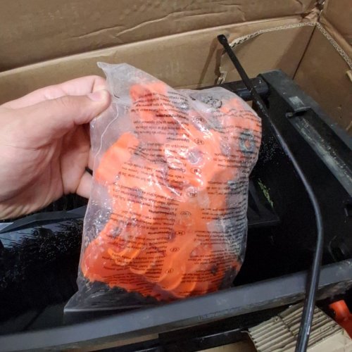 PUSH LAWN SWEEPER WITH HOPPER BAG, ADJUSTABLE BRUSH HEIGHT & SPINNING BRUSHES, HEAVY DUTY YARD SWEEPER WITH RUBBER WHEELS- 26 IN LEAF & GRASS COLLECTOR WITH 7 CU. FT. - ORANGE/BLACK-(MODEL: S19-002A) image 5