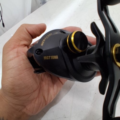 BPS MEGACAST BAIT CASTER REEL - 6:6:1 RATIO RIGHT HANDLED - BLACK (MODEL: MGT10HA) image 4