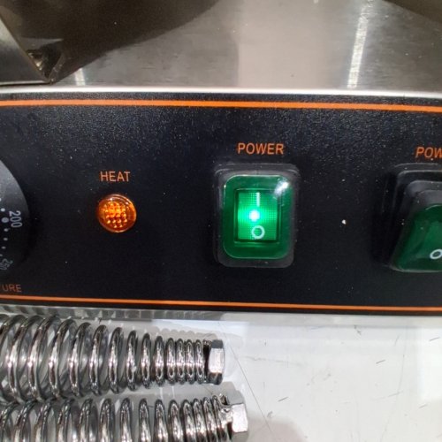 VEVOR COMMERCIAL DUAL HEAD ROUND WAFFLE BAKER MACHINE - 2460W - SILVER (MODEL:HT-2) image 2