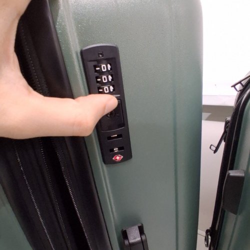 3PC ROOTS COUNTRYSIDE HARDSIDE LUGGAGE SET WITH TSA LOCK- 21", 27", 31" - GREEN (MODEL: 1872940) image 9