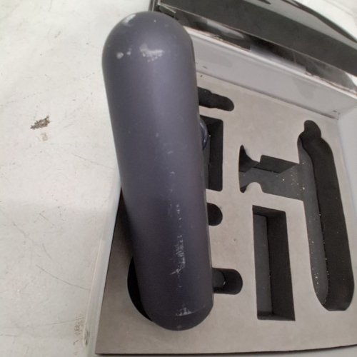 SHARPER IMAGE COMPACT SPORT POWER PERCUSSION MASSAGER WITH EXCHANGABLE HEADS - 2HR RUN TIME - SILVER (MODEL: 1583883) image 4